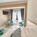 Park Apartment *